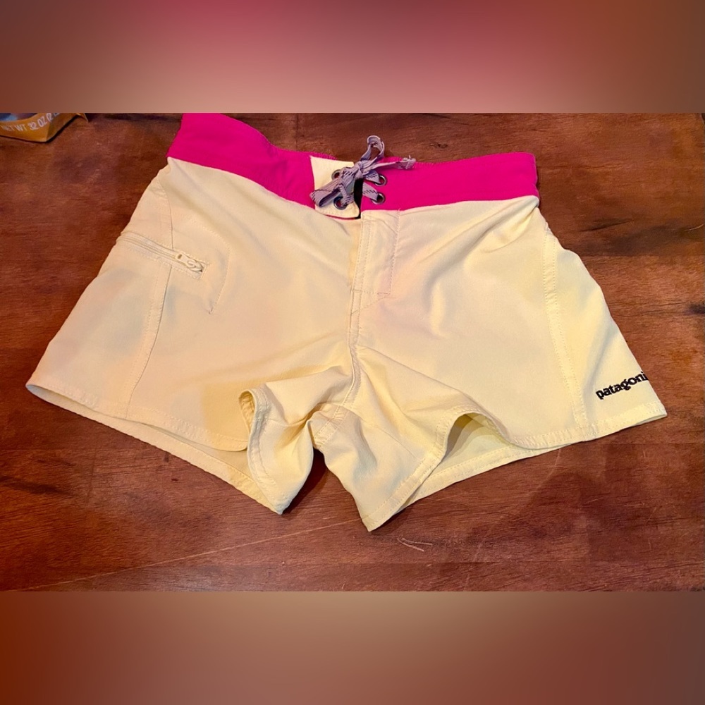 ✨Girls PATAGONIA Board Shorts - Bright Yellow✨